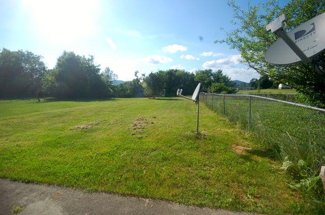 2308 Ranch Road Northwest Roanoke, VA 24017 - Photo 13 of 23 a view of outdoor space and yard