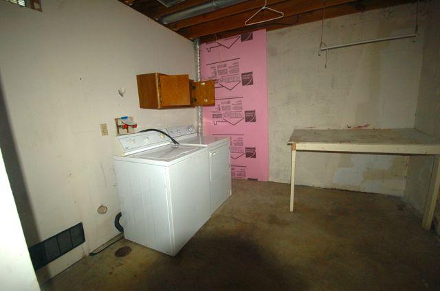 2308 Ranch Road Northwest Roanoke, VA 24017 - Photo 8 of 23 a utility room with a sink
