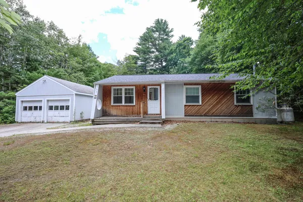 $394,900 | 60 Farmer Road, Hooksett, NH 03106