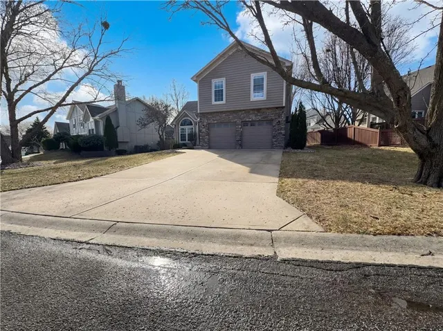 $440,000 | 9029 West 127th Terrace, Overland Park, KS 66213