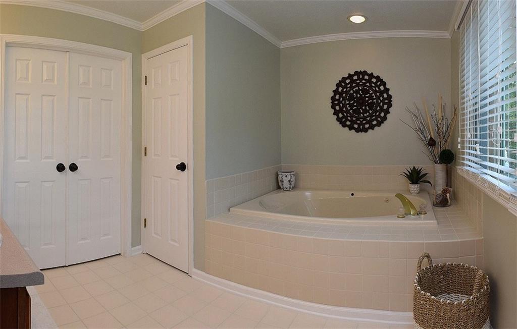 8523 Promontory Road Indianapolis, IN 46236 - Photo 12 of 24 Gallery Image 12