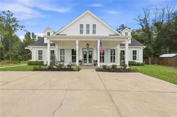 $1,075,000 | 21333 Clear Creek Road, Covington, LA 70435