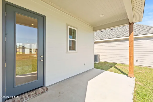 $261,500 | 108 Carreras Lane, Maurice, LA 70555