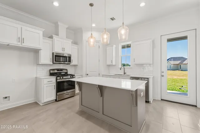 $261,500 | 108 Carreras Lane, Maurice, LA 70555