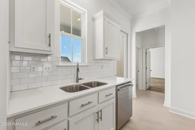 $261,500 | 108 Carreras Lane, Maurice, LA 70555