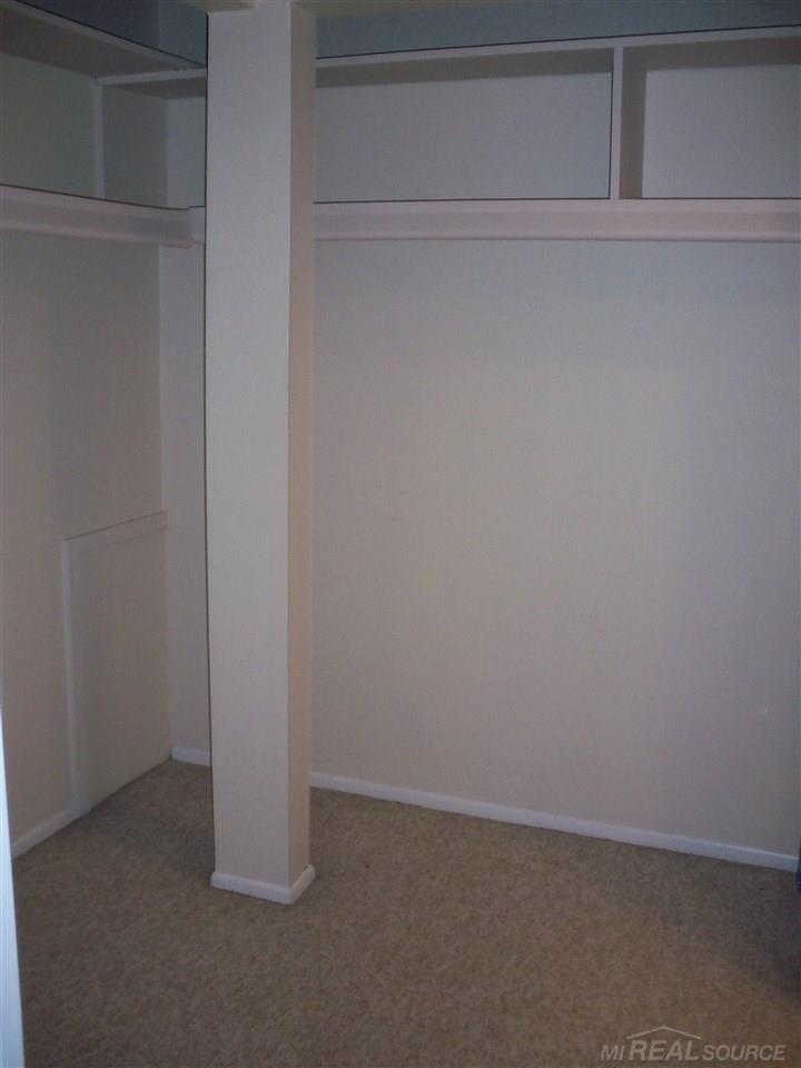 29414 Hoover Road Warren, MI 48093 - Photo 21 of 25 31383213-20.JPG