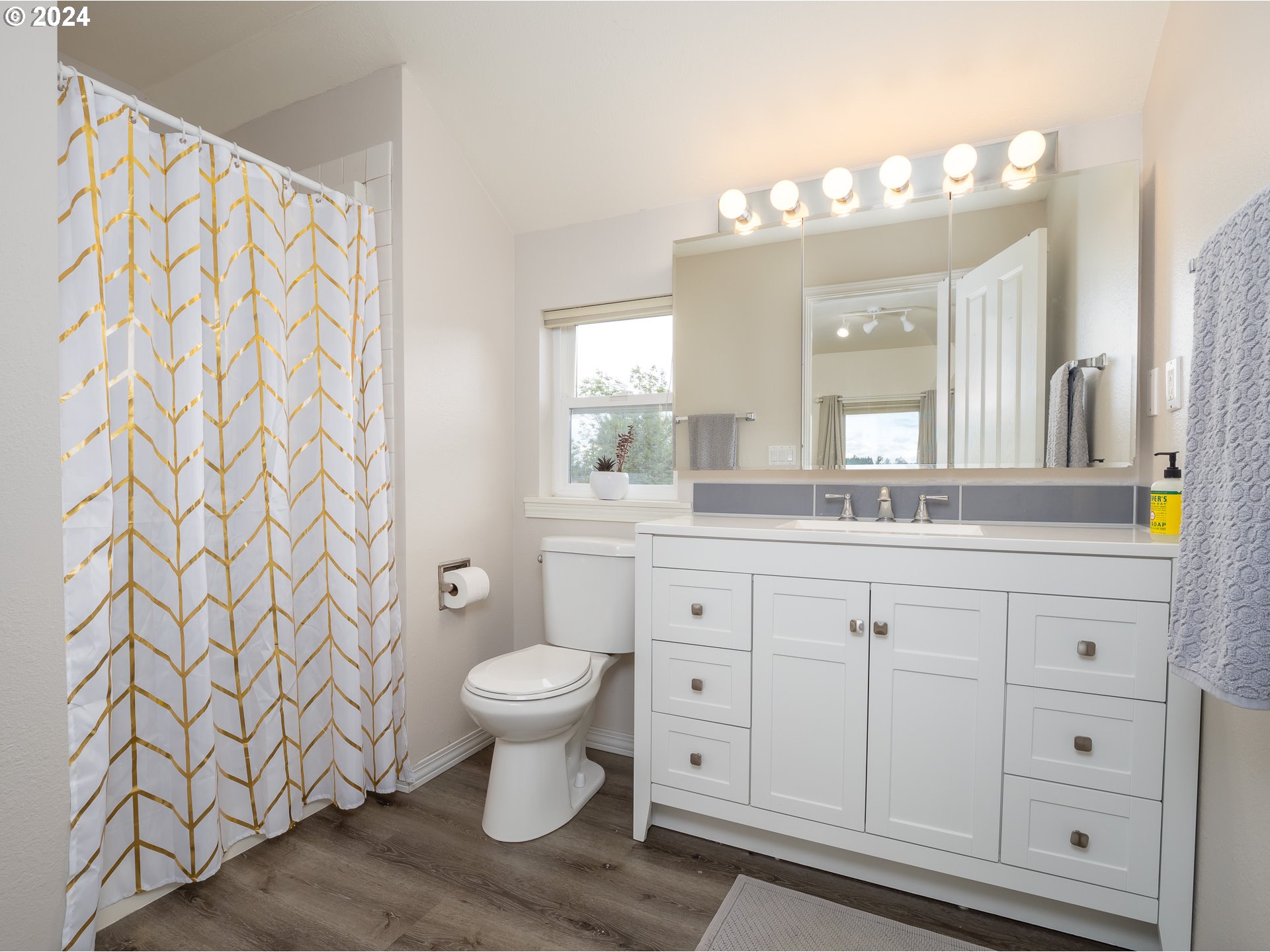 22886 Bents Road Northeast Aurora, OR 97002 - Photo 27 of 48 Gallery Image 27
