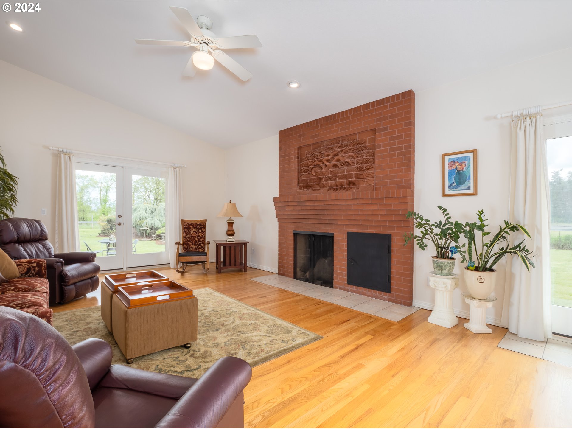 22886 Bents Road Northeast Aurora, OR 97002 - Photo 6 of 48 Gallery Image 6