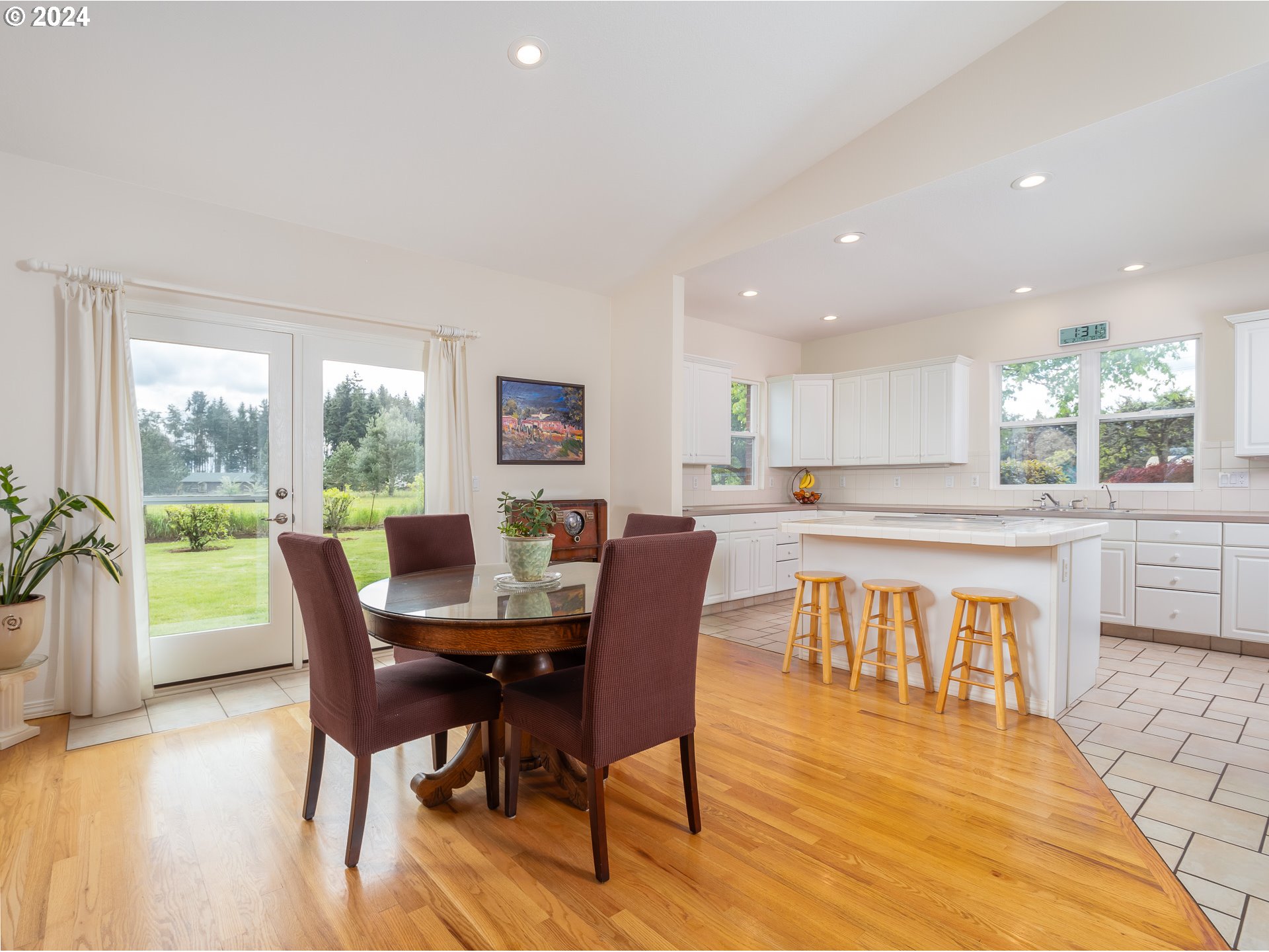22886 Bents Road Northeast Aurora, OR 97002 - Photo 10 of 48 Gallery Image 10