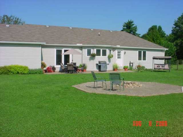 21844 Ringgold Southern Road Circleville, OH 43113 - Photo 2 of 15