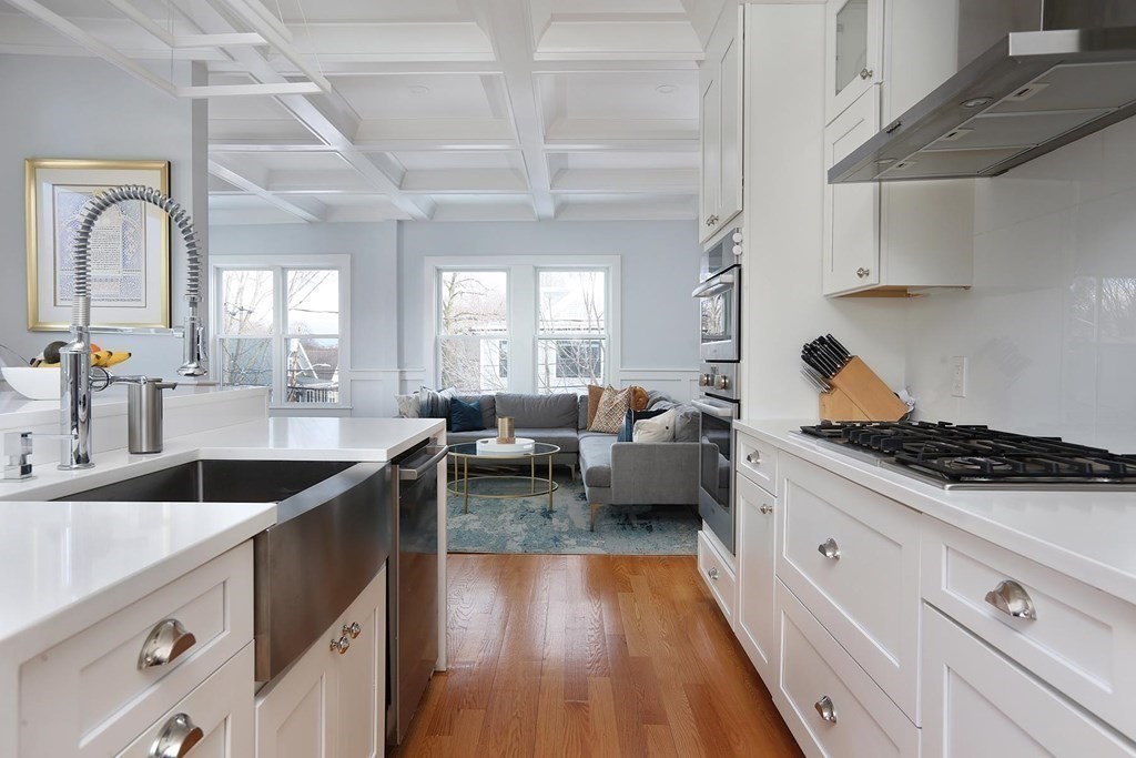 25 Ricker Road, Unit 2 Newton, MA 02458 - Photo 3 of 22 Gallery Image 3