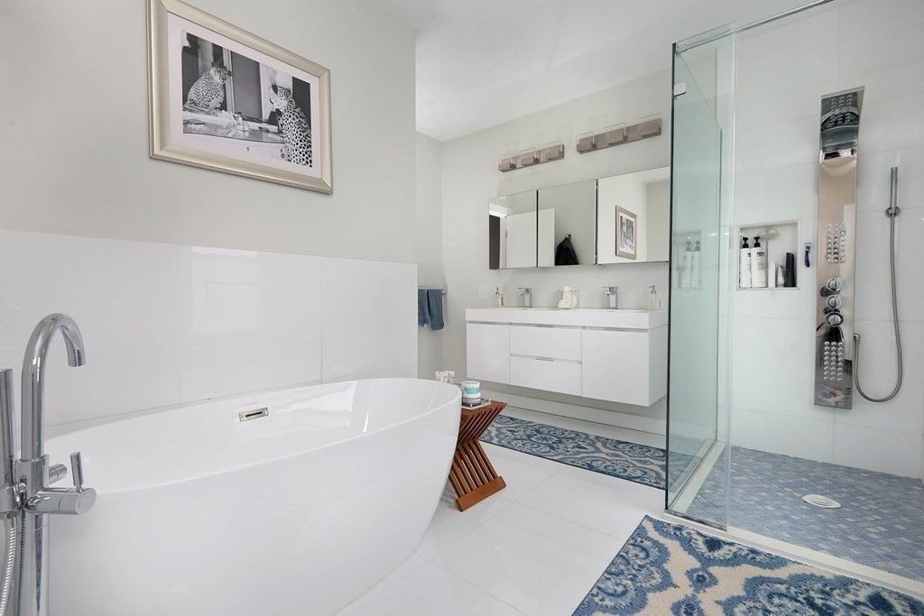 25 Ricker Road, Unit 2 Newton, MA 02458 - Photo 9 of 22 Gallery Image 9