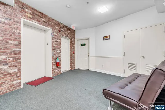 a view of livingroom with furniture