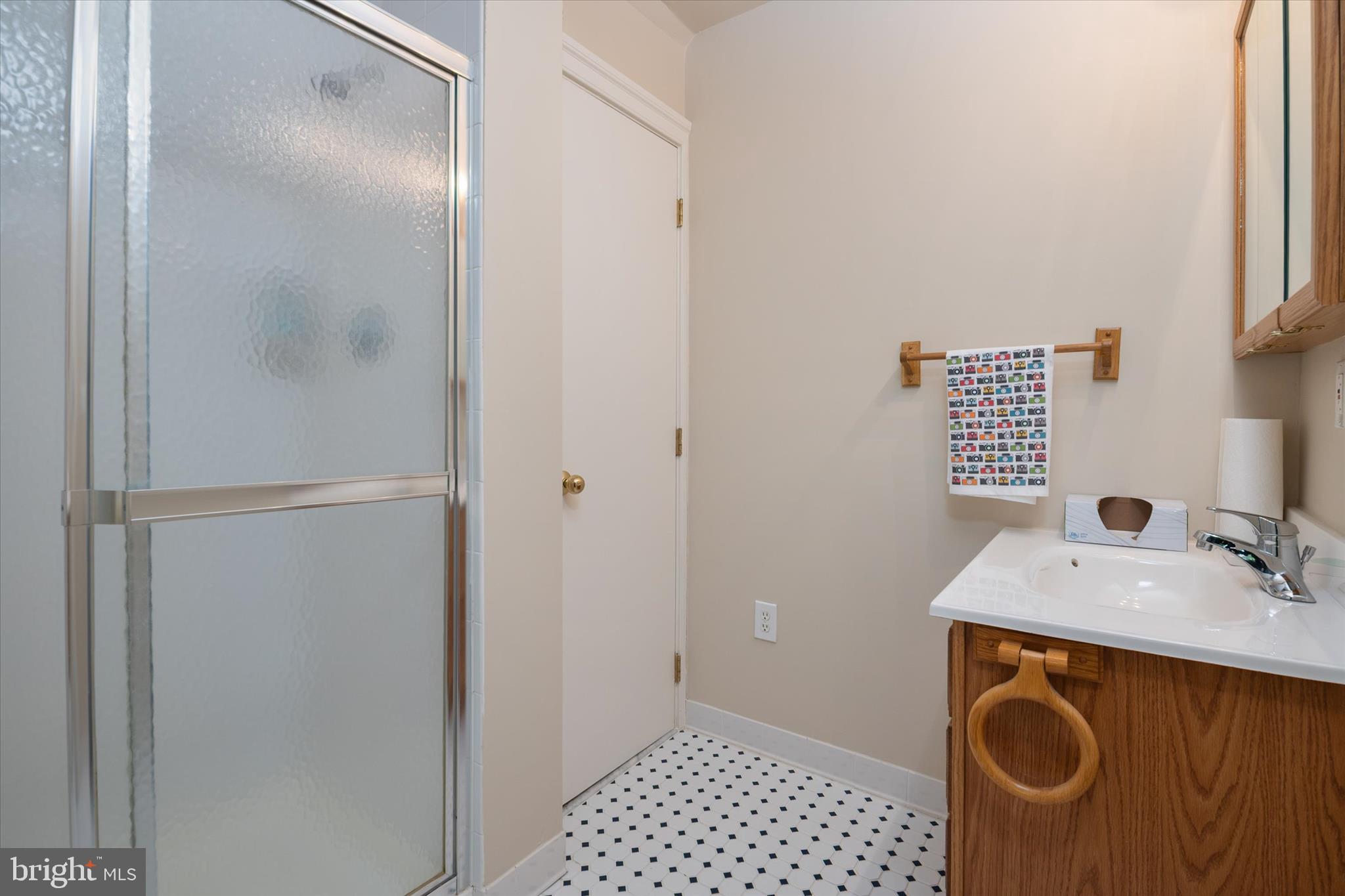 14 Severn River Road Severna Park, MD 21146 - Photo 56 of 73 a utility room with dryer and washer