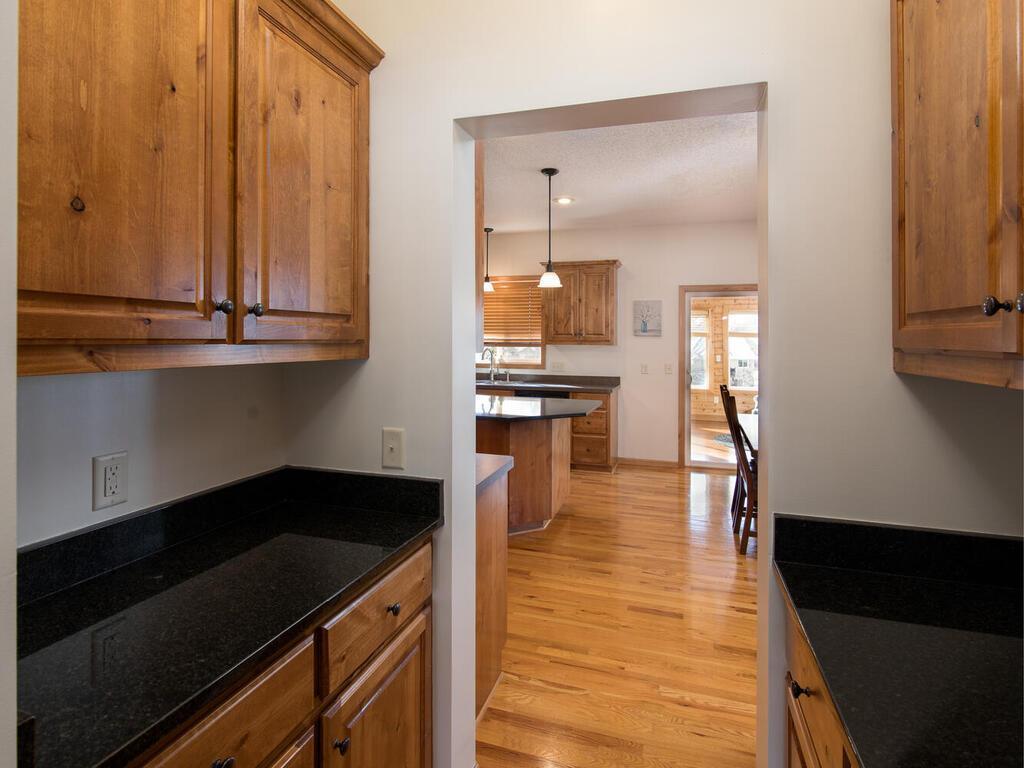 2124 Halli Road Shakopee, MN 55379 - Photo 14 of 50