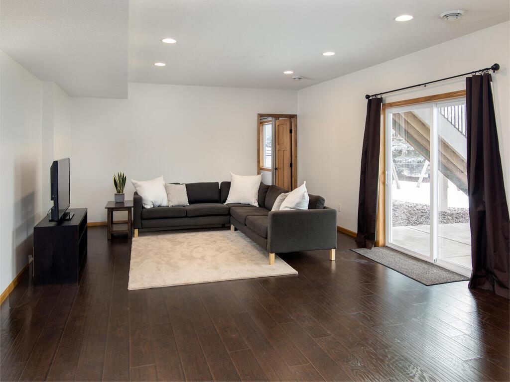 2124 Halli Road Shakopee, MN 55379 - Photo 32 of 50