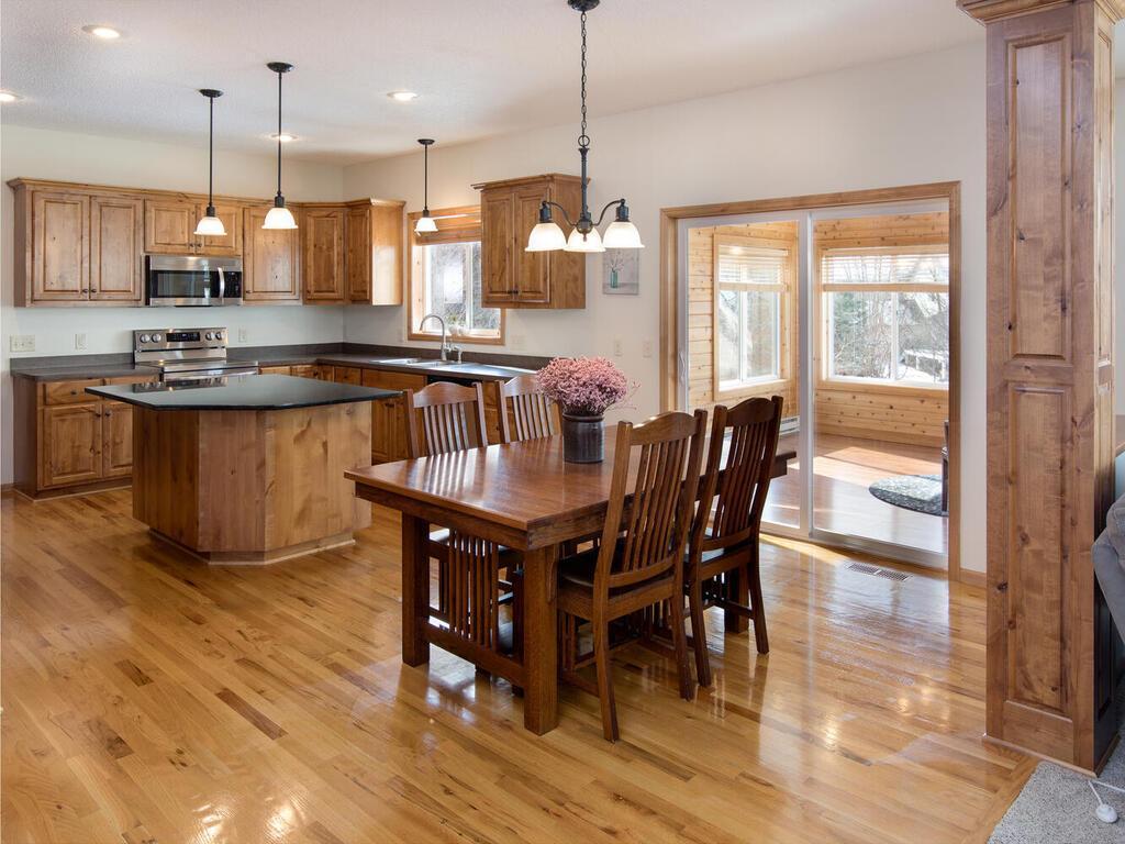 2124 Halli Road Shakopee, MN 55379 - Photo 10 of 50