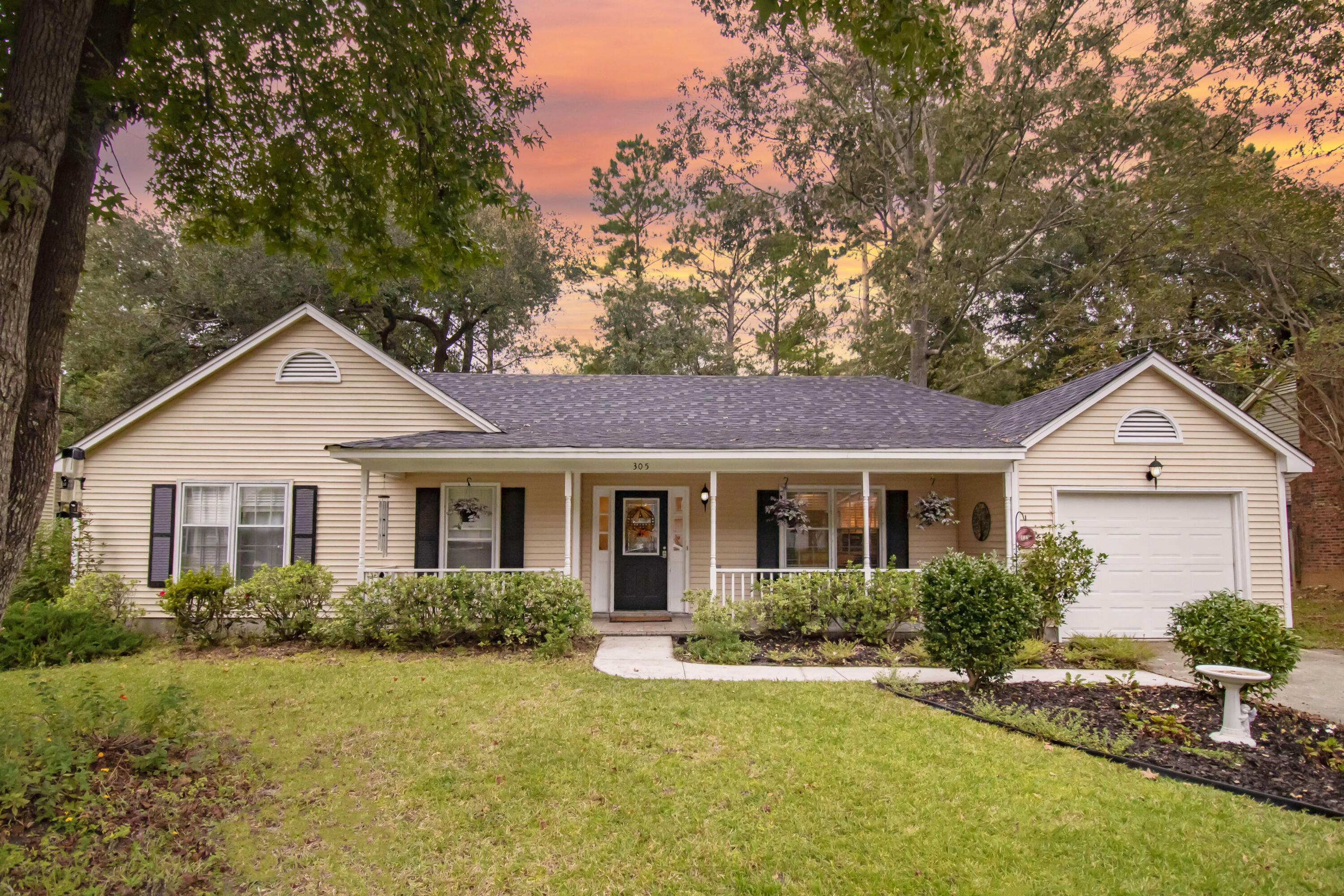 305 Commons Way Goose Creek, SC 29445 - Photo 1 of 20 Front