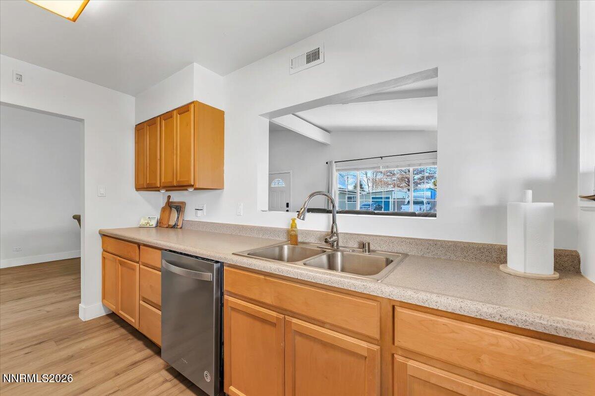 13602 Mt Shasta Street Reno, NV 89506 - Photo 14 of 29 16-13602 Mt Shasta St Reno NV 89506 (16