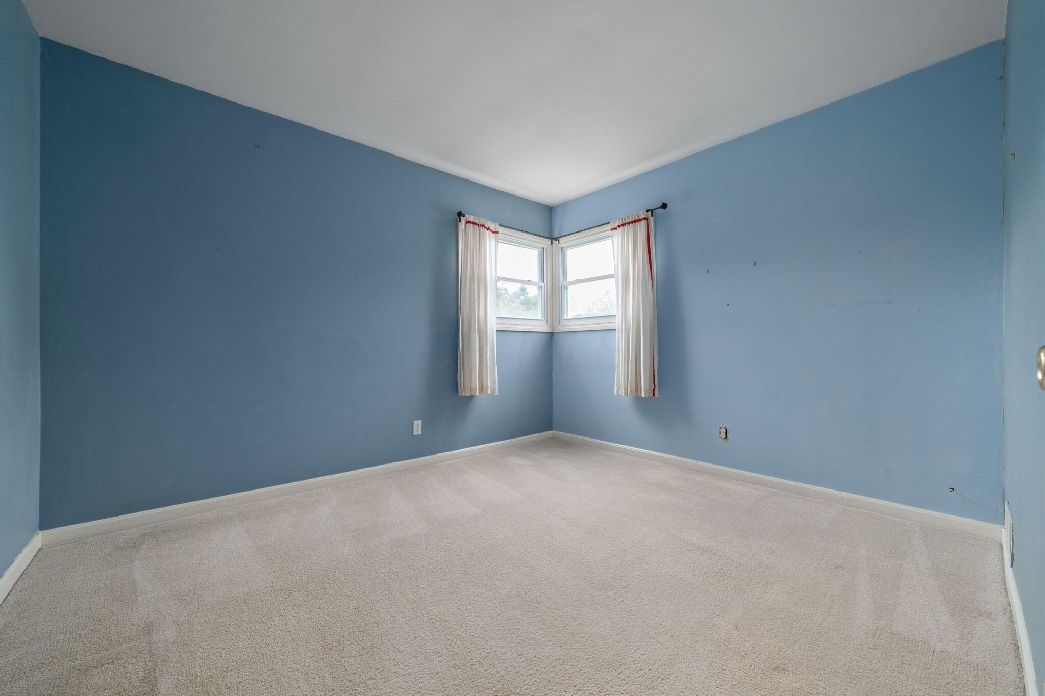 4901 Justin Road Columbus, OH 43227 - Photo 13 of 30 Back Bedroom