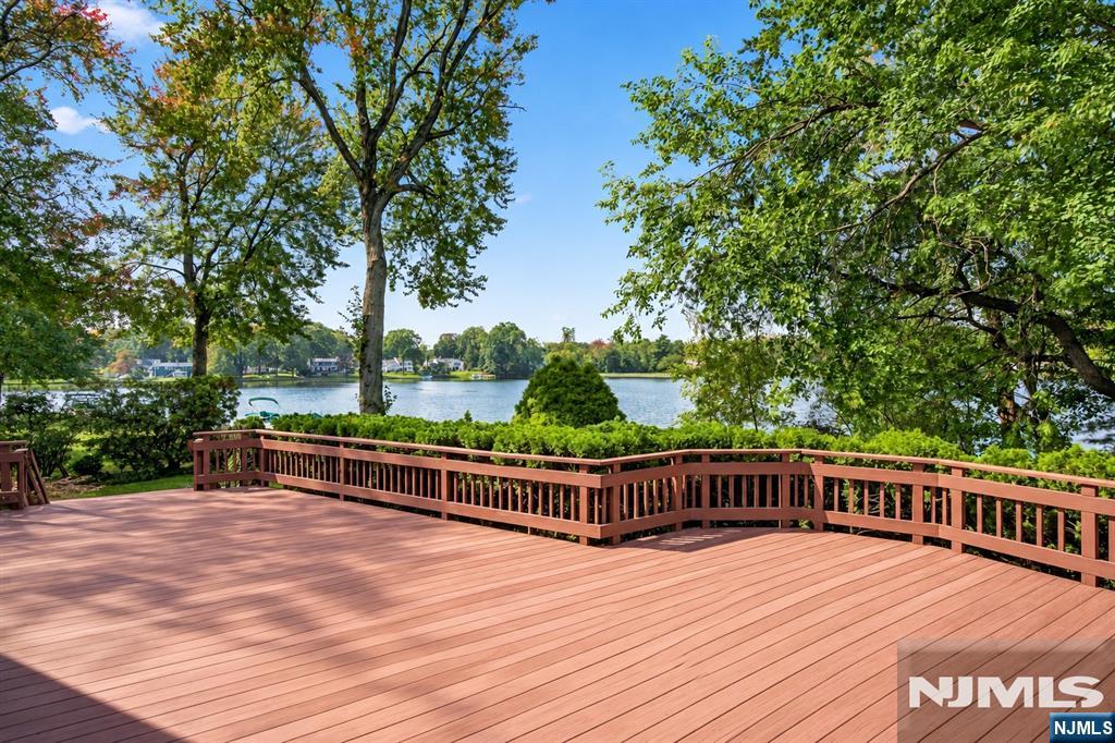 152 Sussex Road Washington Township, NJ 07676 - Photo 28 of 37 Gallery Image 28