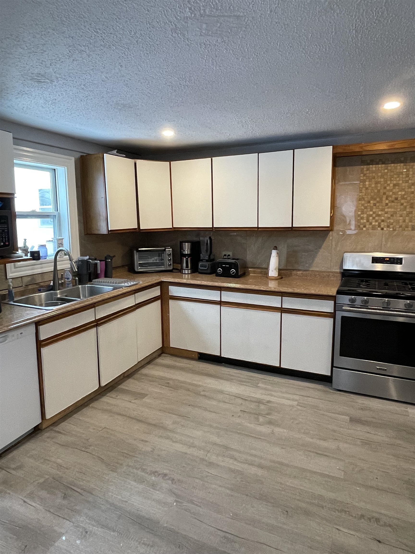 173 Main Street Belmont, NH 03220 - Photo 19 of 23