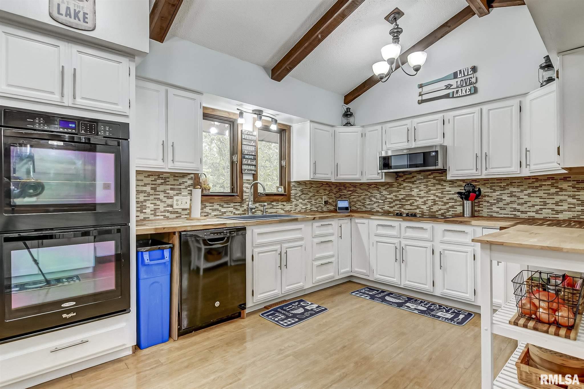 81 Greencastle Circle Springfield, IL 62712 - Photo 15 of 39 Gallery Image 15