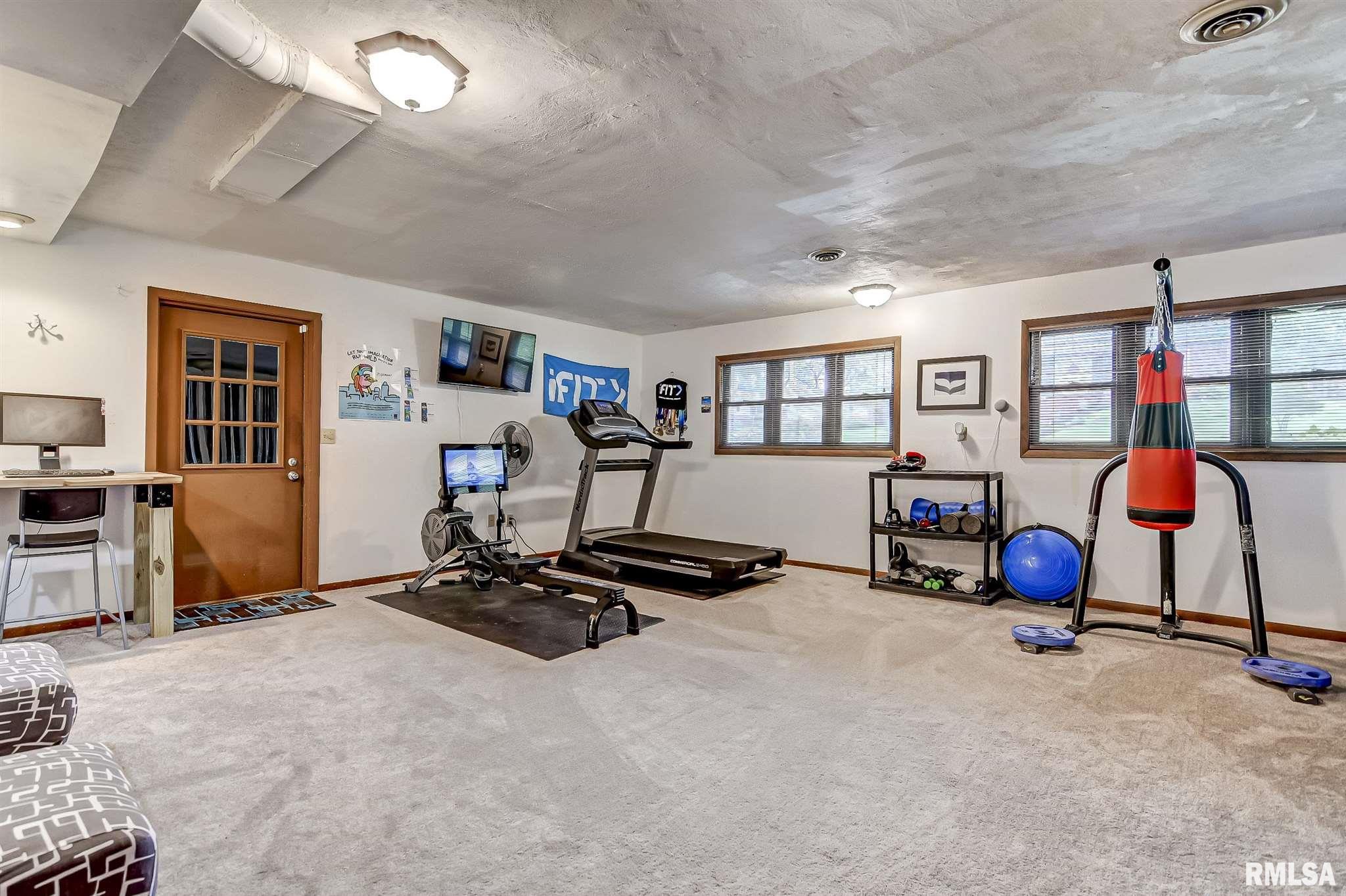 81 Greencastle Circle Springfield, IL 62712 - Photo 35 of 39 Gallery Image 35