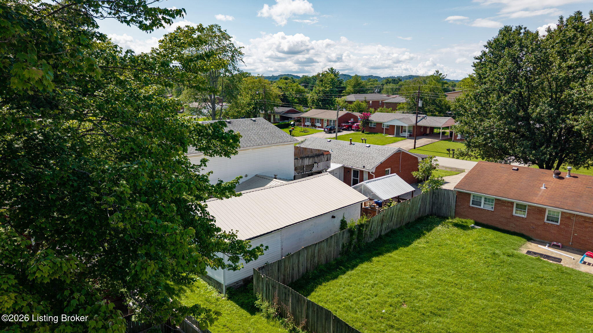 311 Meadowood Road Louisville, KY 40229 - Photo 42 of 42 39-web-or-mls-DJI_20260710161924_0549_D