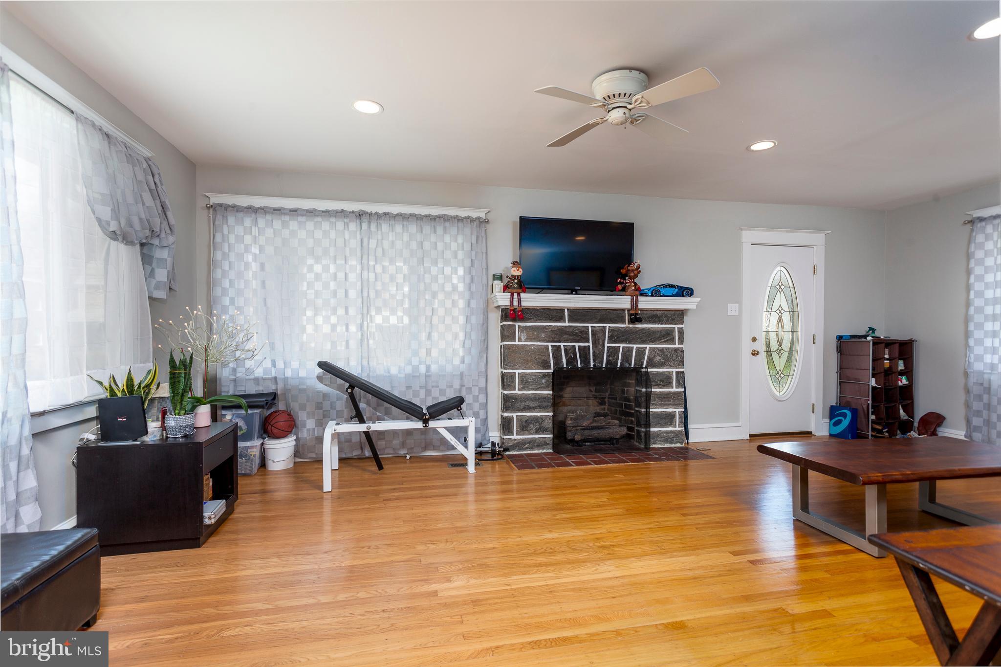 28 Woodbine Road Havertown, PA 19083 - Photo 3 of 21 Family Room