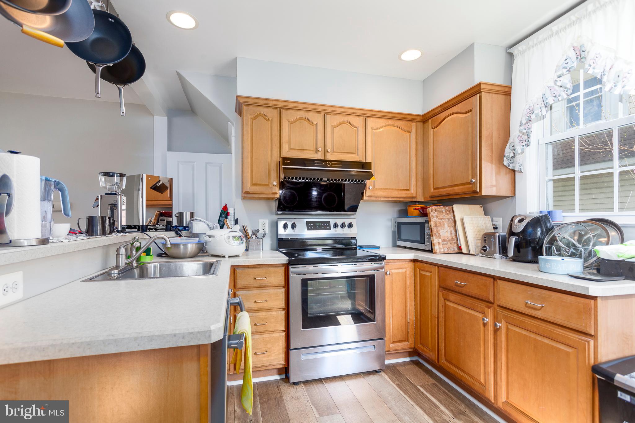 28 Woodbine Road Havertown, PA 19083 - Photo 6 of 21 Kitchen Stainless Steel Appliances