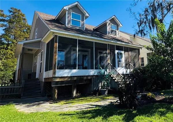 $2,300 | 18076 Bayou Pierre Drive, Maurepas, LA 70449