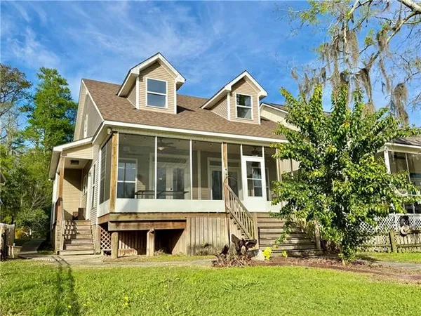 $2,300 | 18076 Bayou Pierre Drive, Maurepas, LA 70449