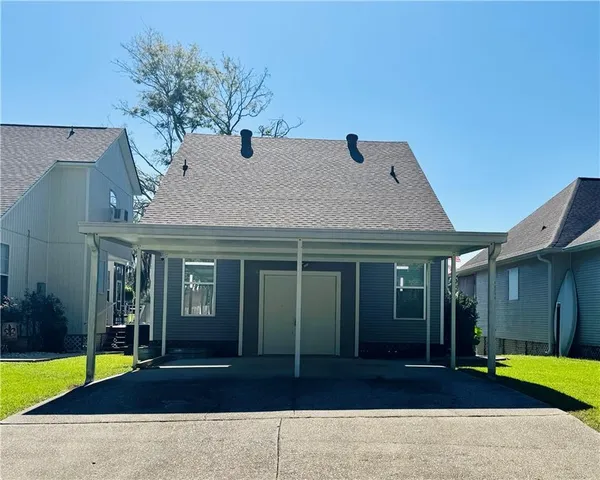 $2,350 | 18076 Bayou Pierre Drive, Maurepas, LA 70449