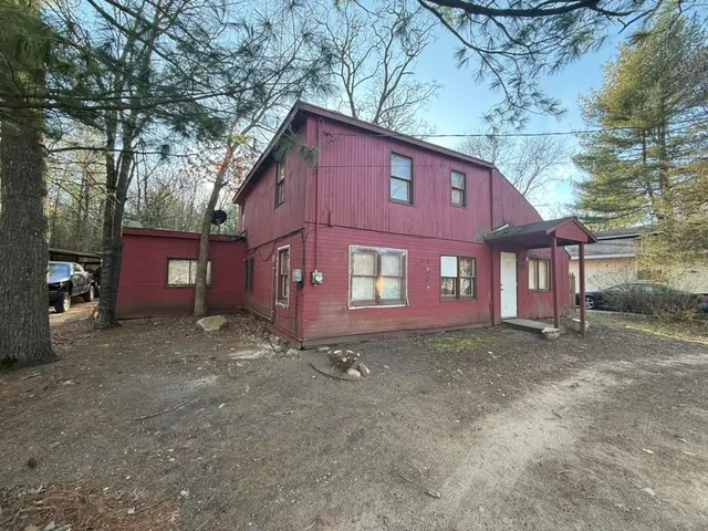 $90,000 | 413 West Washington Avenue, Redgranite, WI 54970