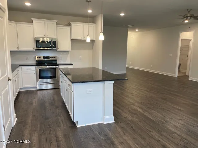 $341,800 | 422 Lemonade Lane, Grimesland, NC 27837