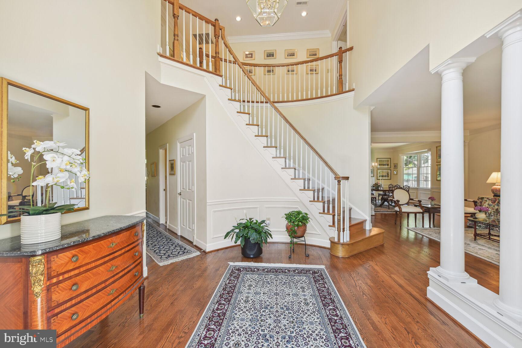 1906 Gables Lane Vienna, VA 22182 - Photo 2 of 52 Entry Hall