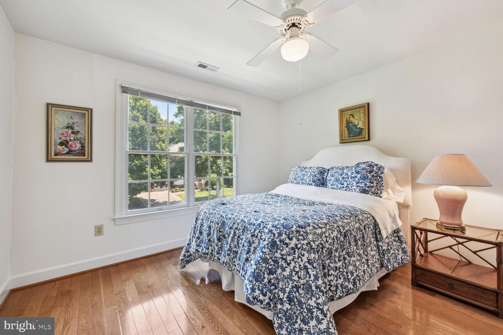 1906 Gables Lane Vienna, VA 22182 - Photo 25 of 52 Bedroom 1