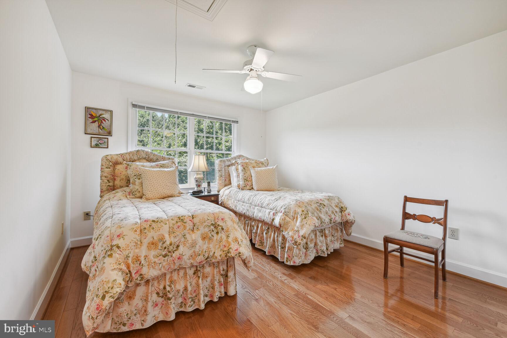 1906 Gables Lane Vienna, VA 22182 - Photo 28 of 52 Bedroom 3