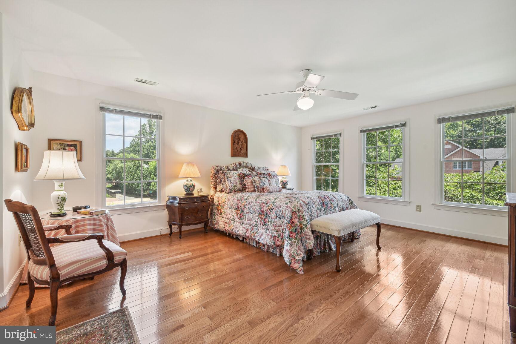 1906 Gables Lane Vienna, VA 22182 - Photo 31 of 52 Primary Room