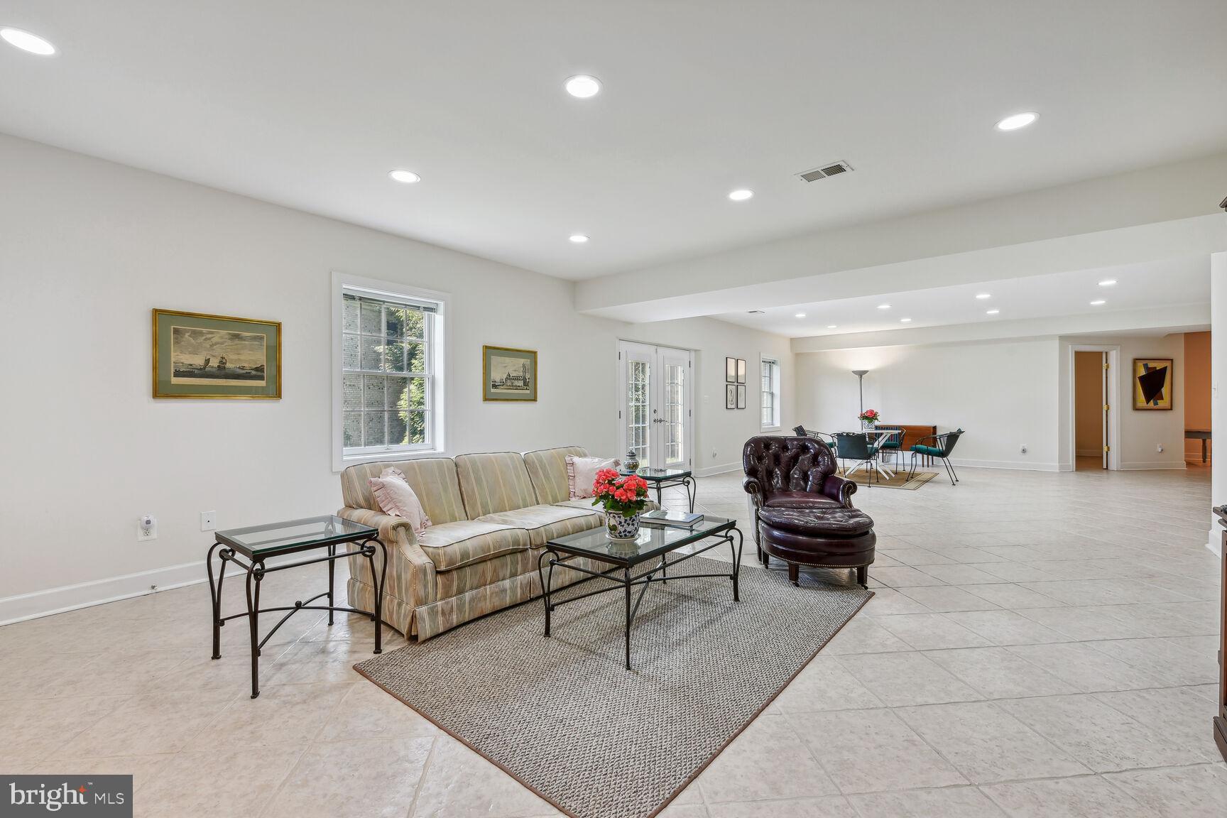 1906 Gables Lane Vienna, VA 22182 - Photo 43 of 52