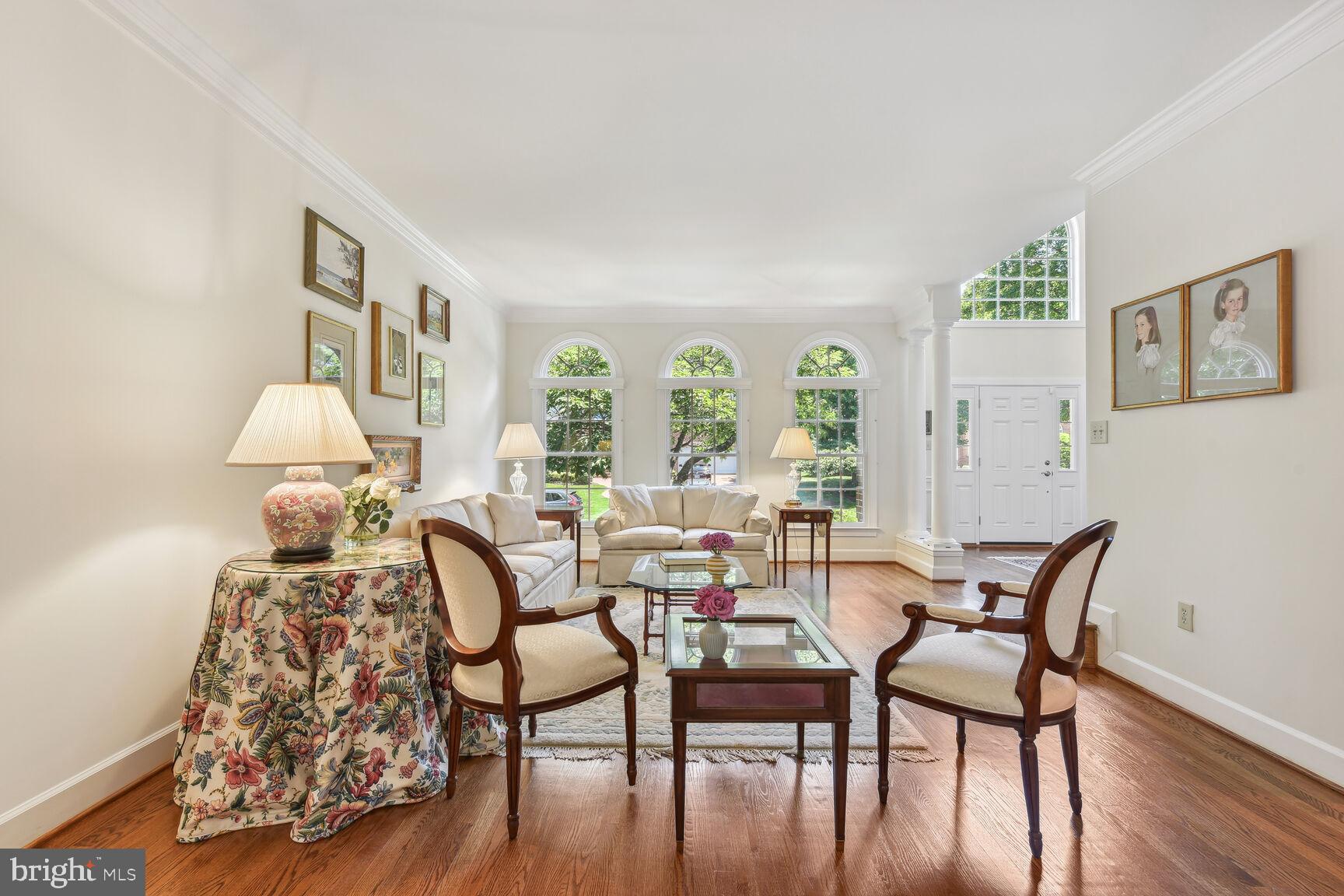 1906 Gables Lane Vienna, VA 22182 - Photo 5 of 52