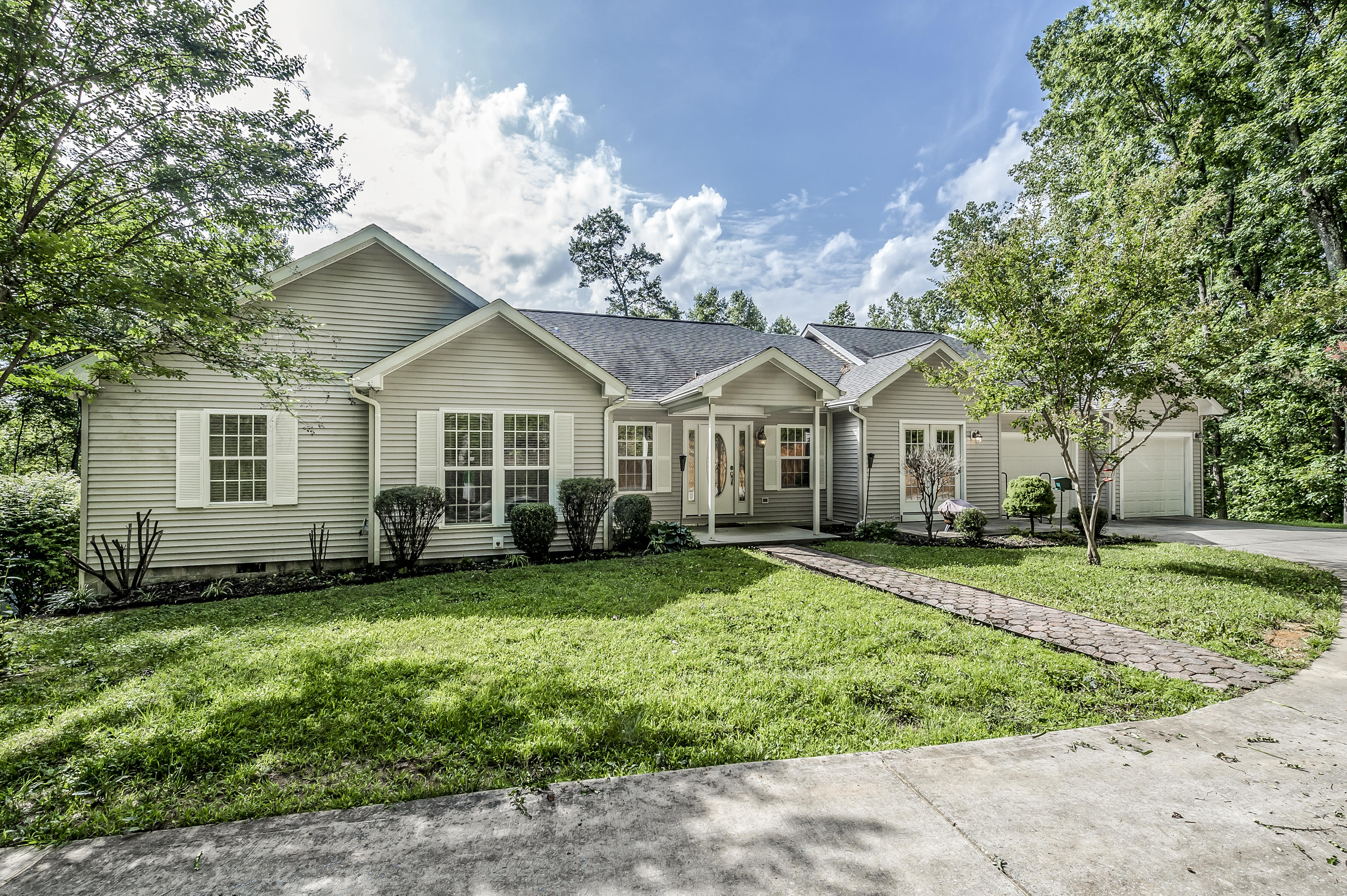 183 Long Road Kingston, TN 37763 - Photo 1 of 39 HOB_3079-Edit-Edit