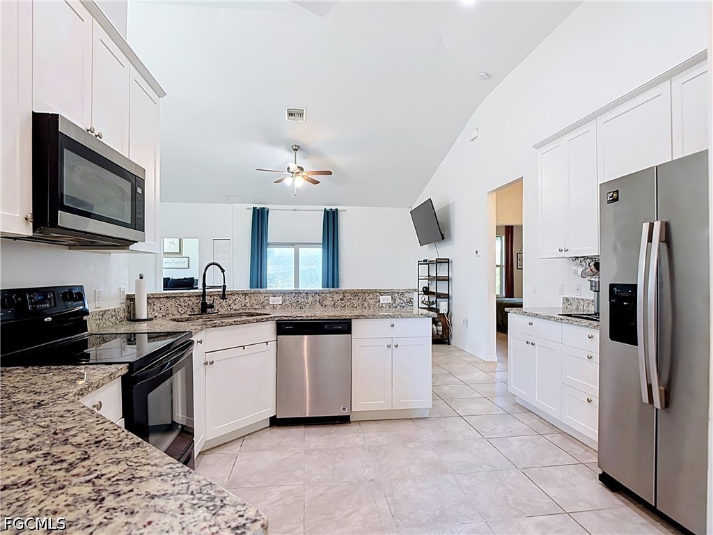 3907 11th Street Southwest Lehigh Acres, FL 33976 - Photo 11 of 43