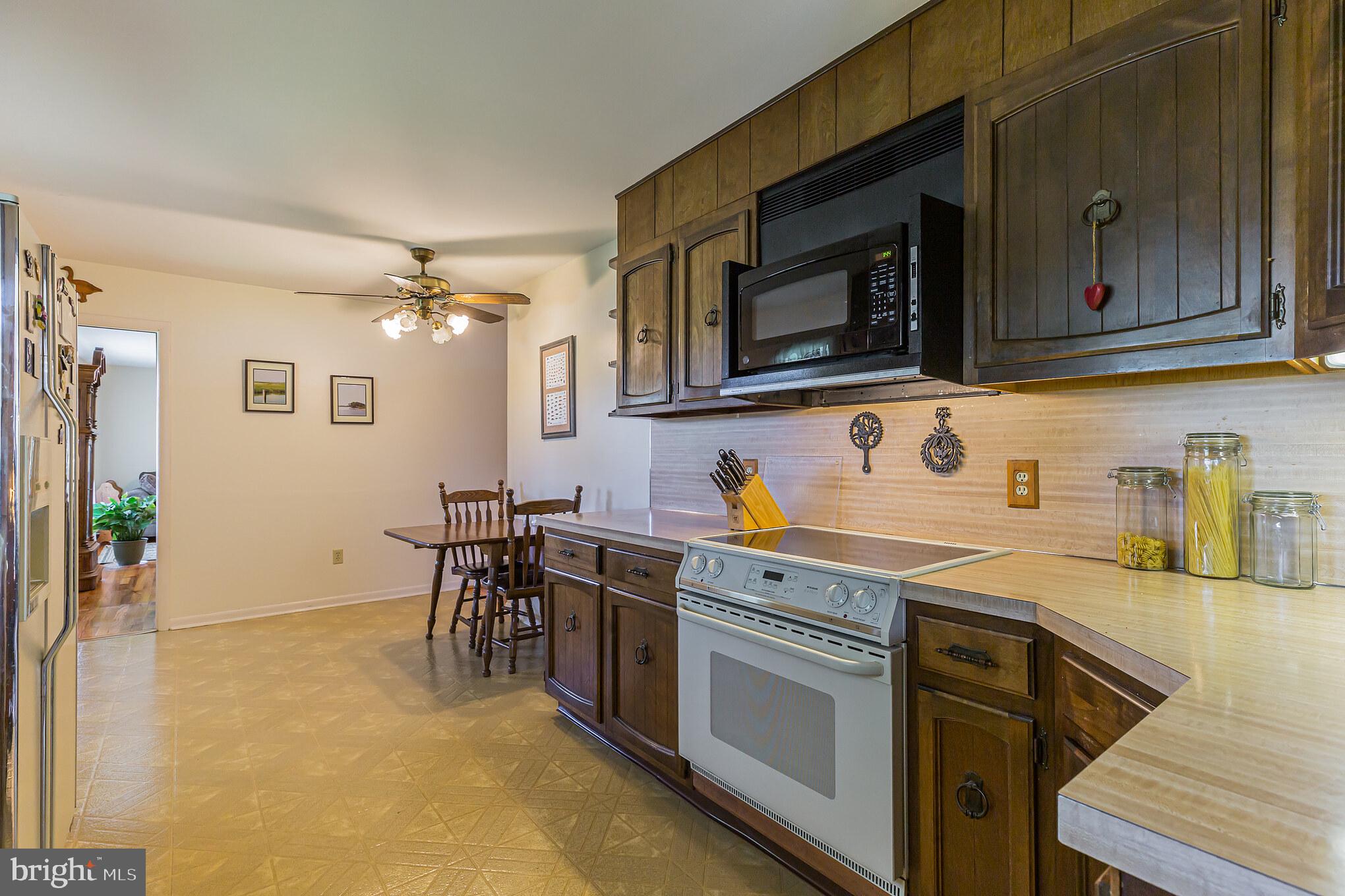 104 Stewart Road Pilesgrove, NJ 08098 - Photo 3 of 31