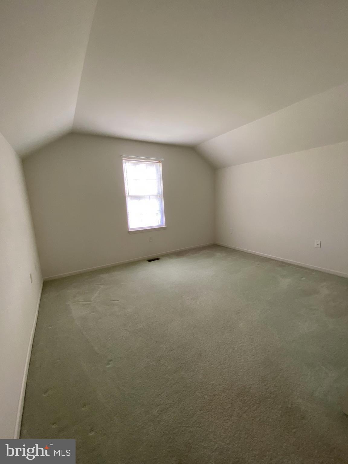 18 Doe Run Shillington, PA 19607 - Photo 31 of 56 2nd floor 2nd bedroom
