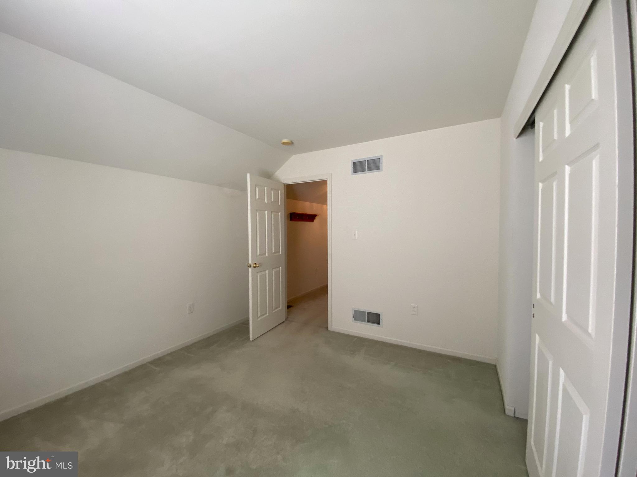 18 Doe Run Shillington, PA 19607 - Photo 36 of 56 2nd floor 3rd bedroom