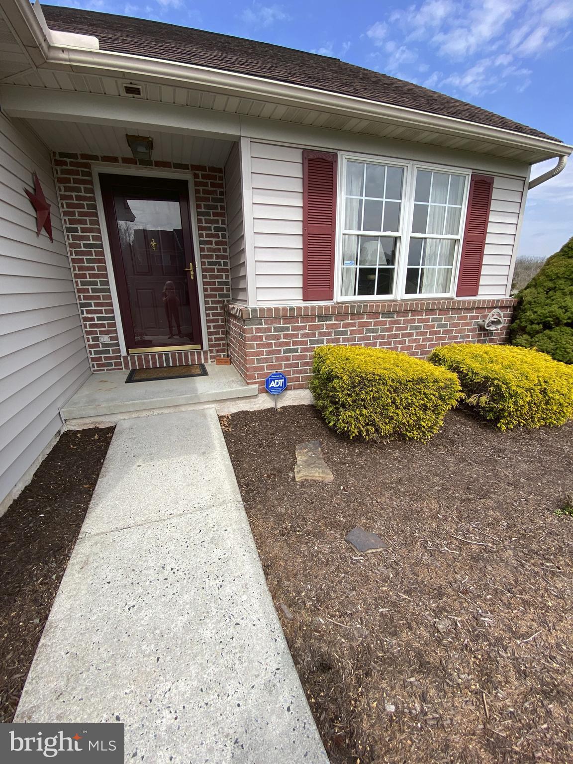 18 Doe Run Shillington, PA 19607 - Photo 7 of 56 covered front entrance