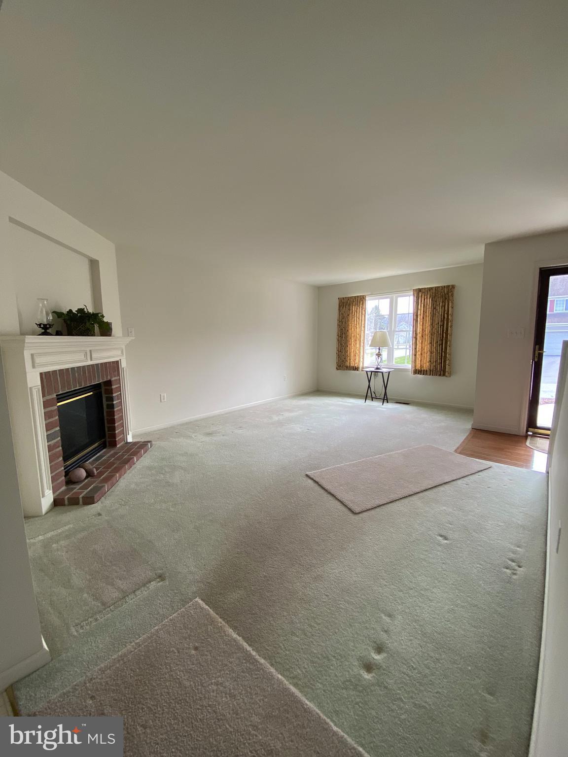 18 Doe Run Shillington, PA 19607 - Photo 9 of 56 Living room