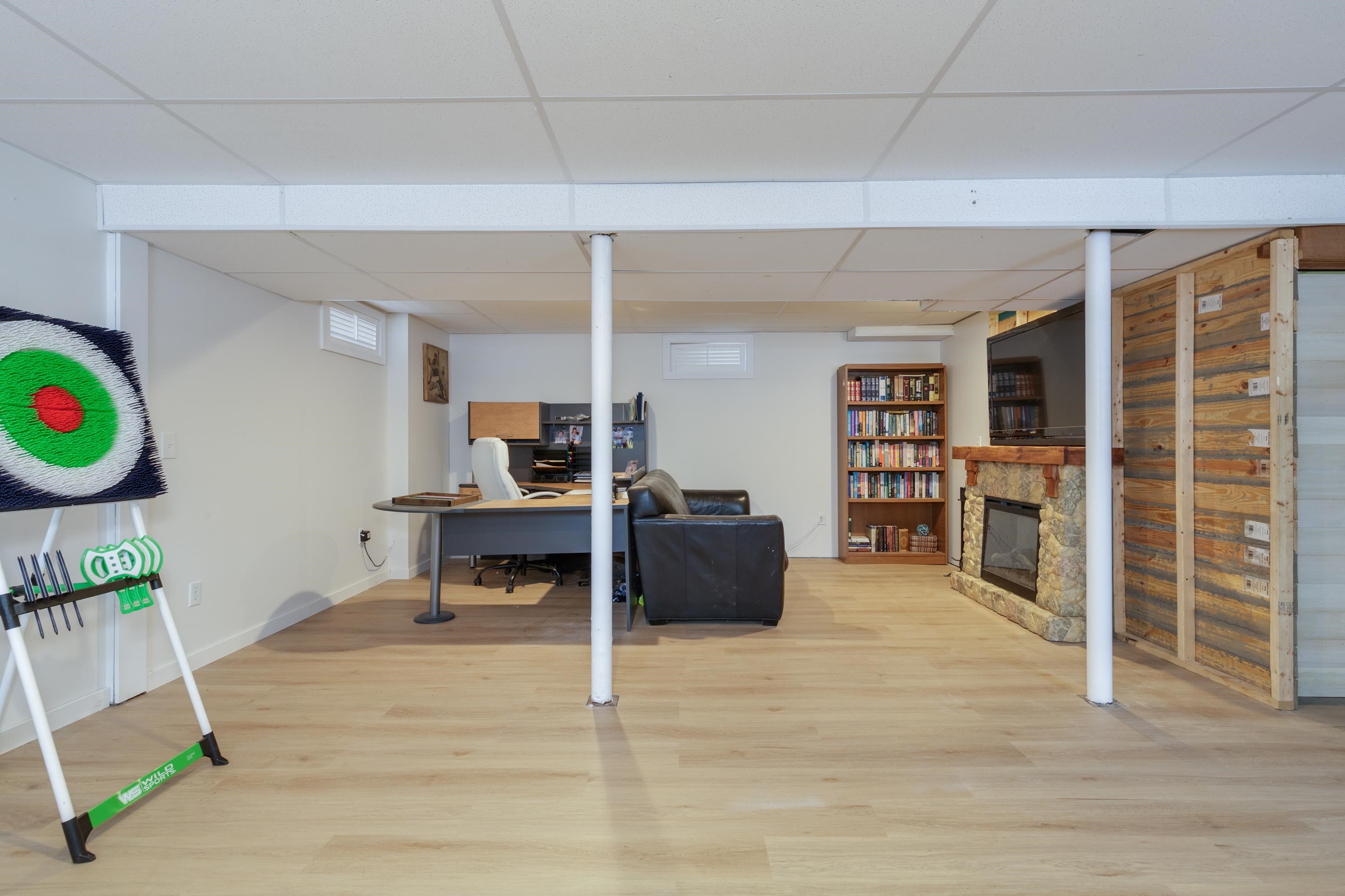 46 Stark Lane Litchfield, NH 03052 - Photo 30 of 40